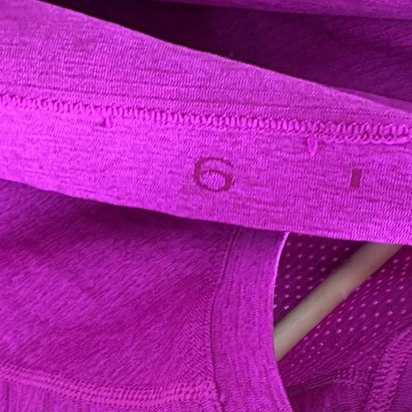 Lululemon swiftly tech t shirt - Picture 3 of 3